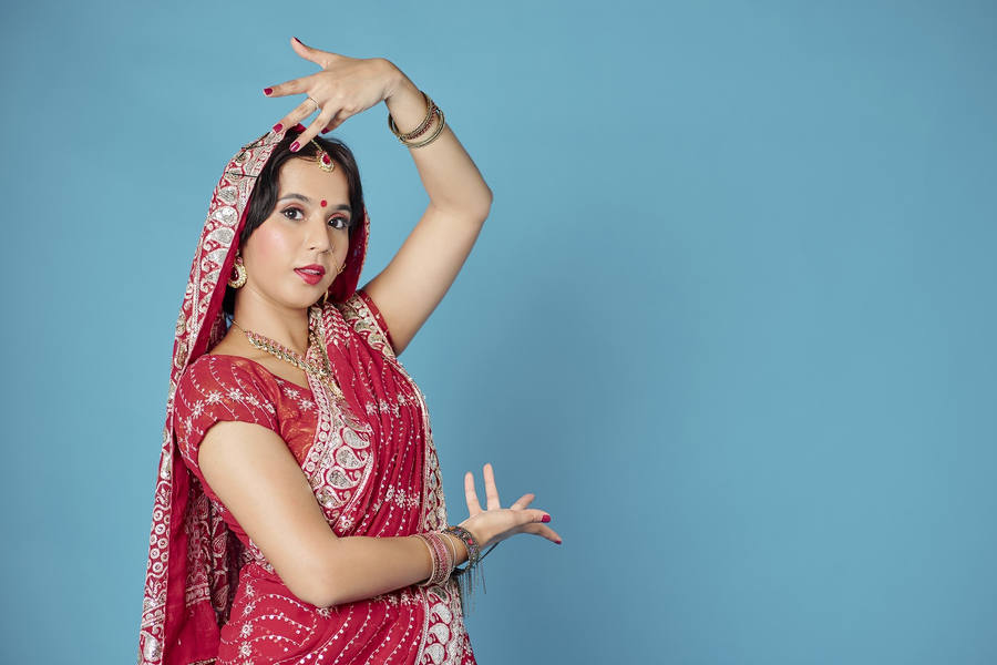 Vestimenta de India: trajes más típicos de la India para mujer(Sari) y  hombre(Dhoti)